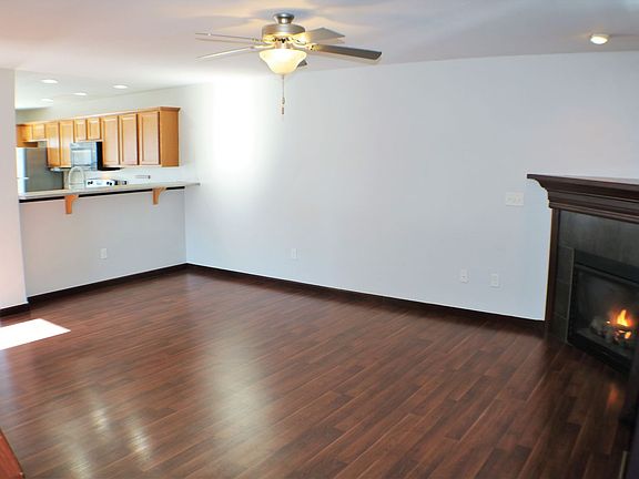 4th image of 1298 Nicholas Ln