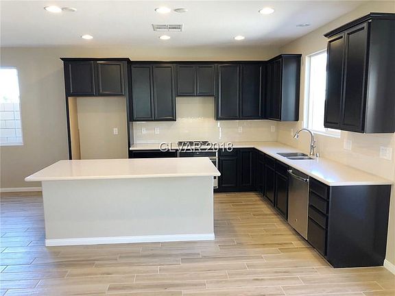 5th image of 10960 Brandan Alps St