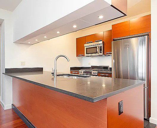 4th image of 1485 5th Ave APT 12H