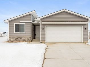 2653 21st St SW, Altoona, IA 50009