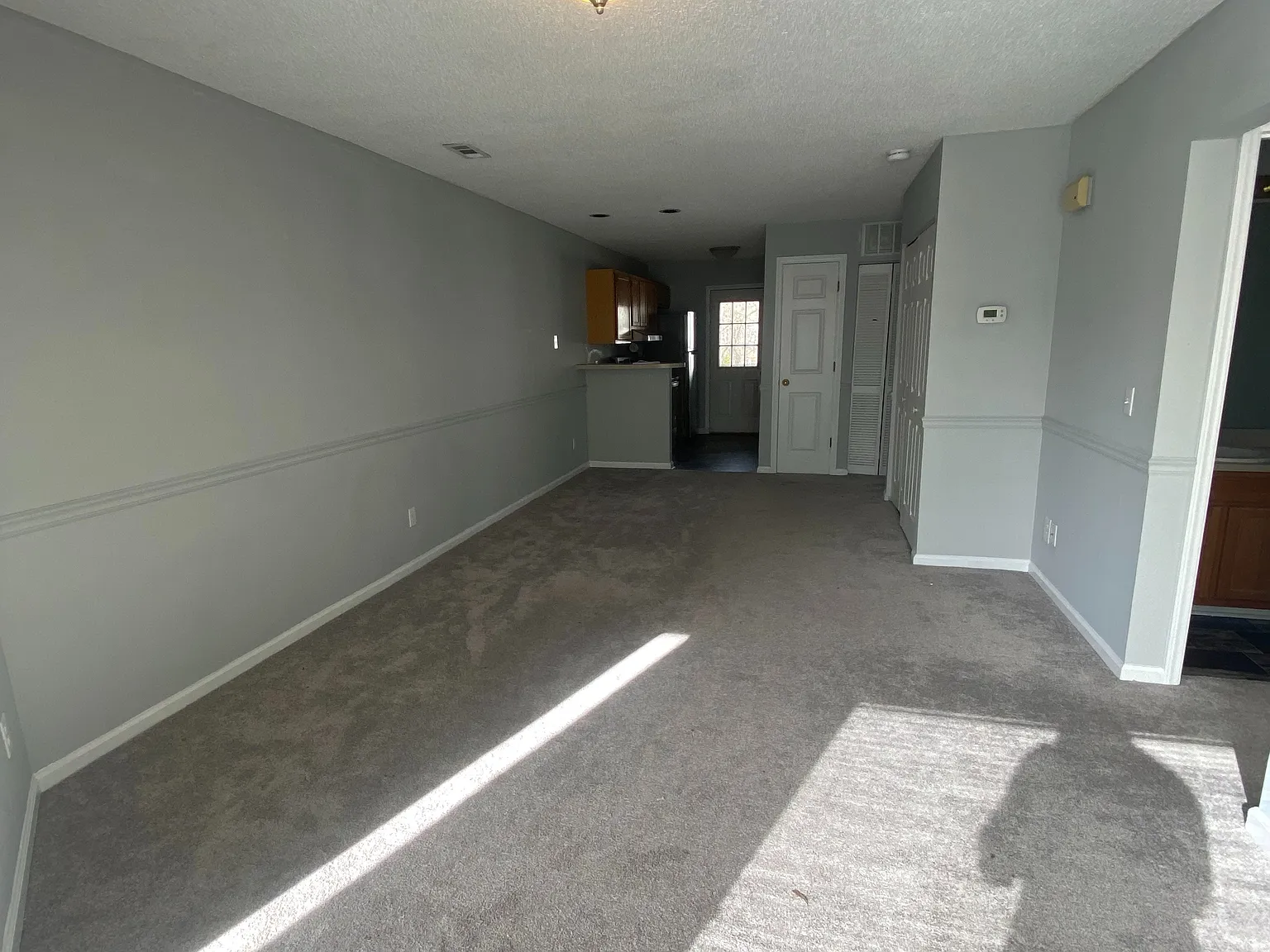 2 bed, 770 sqft, $1,250 — Photo 2