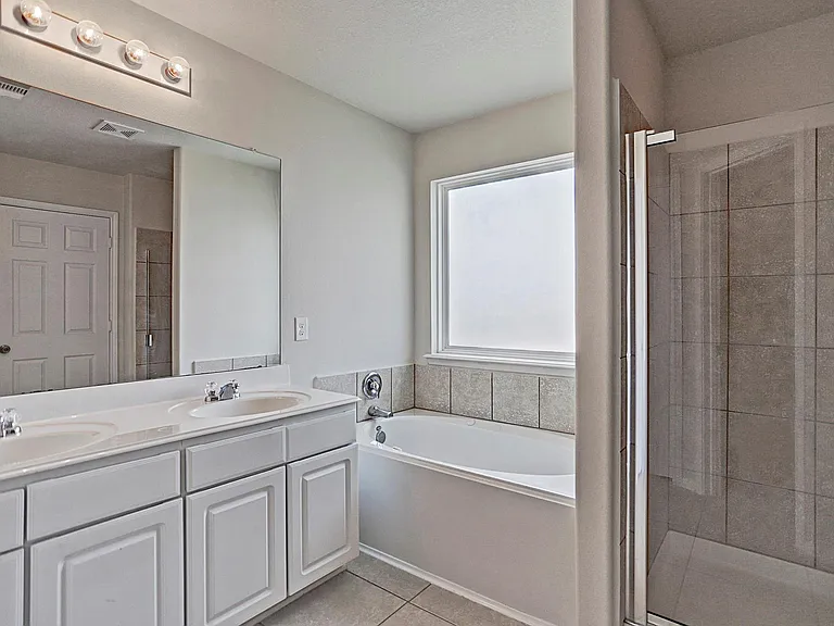 9960 Hyacinth Way — Photo 8