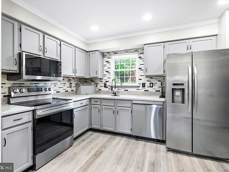5021 Mallard Ln — Photo 4