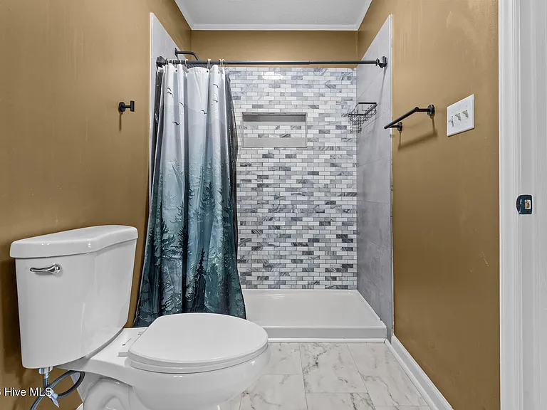 605 Winchester Rd — Photo 26