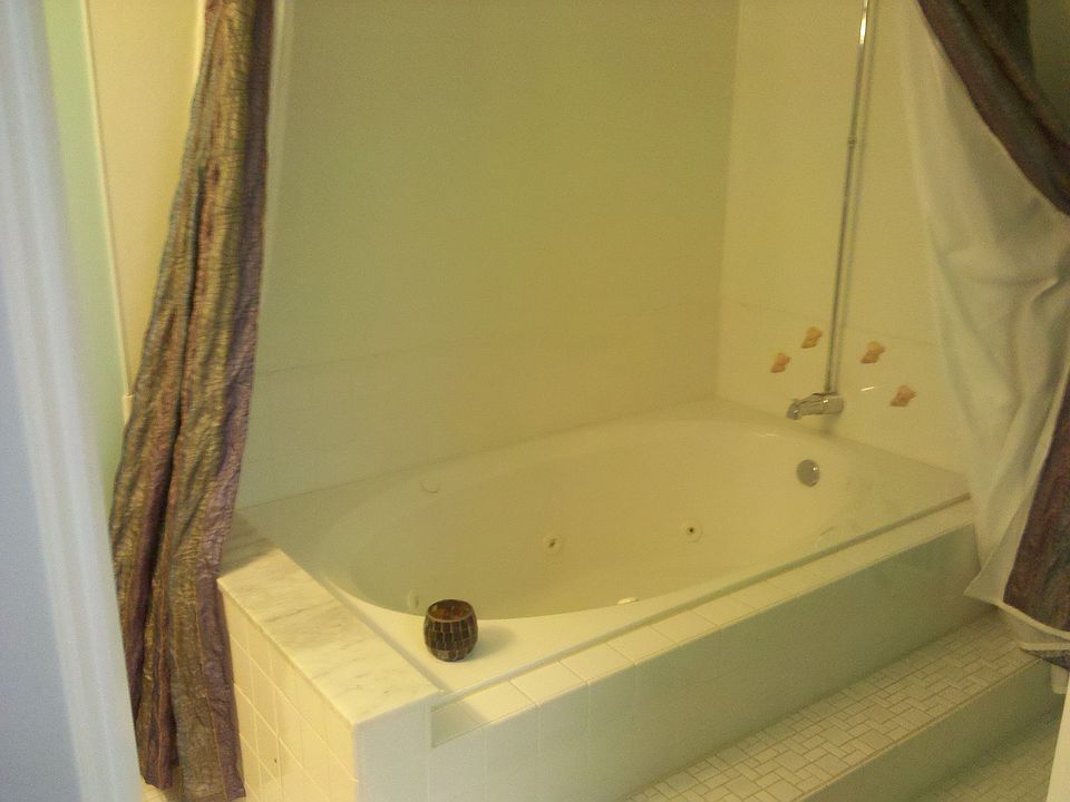 2nd image of 114 Benjamin Ct #F114