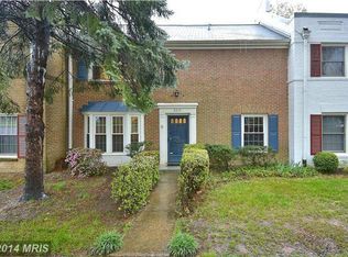 8219 Carrleigh Pkwy, Springfield, VA 22152