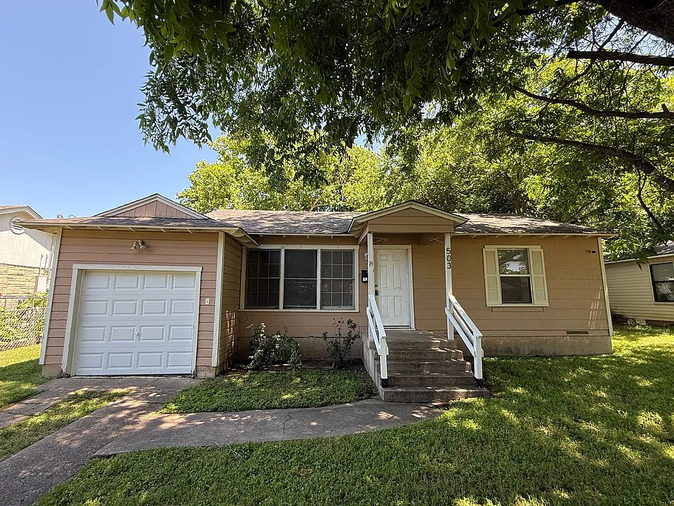 503 E Dean Ave