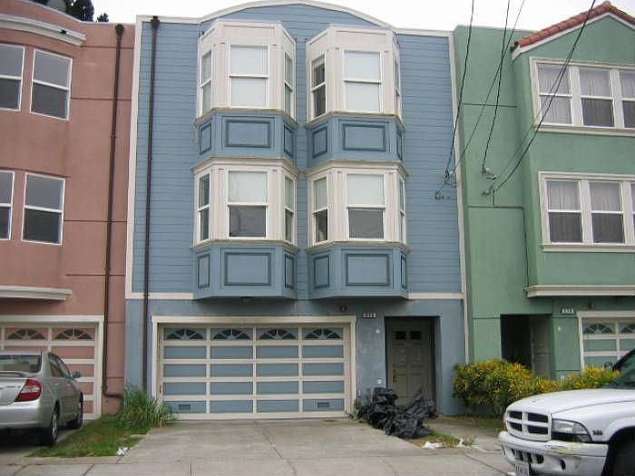 1st image of 215 Frankfort St