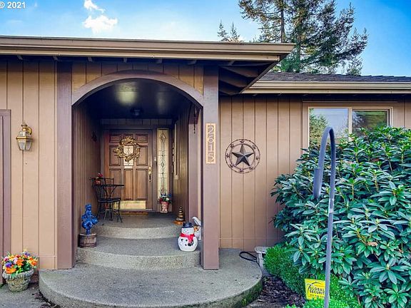 3rd image of 2615 NE 153rd St