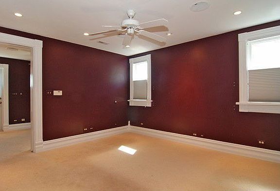 5th image of 2643 N Wilton Ave