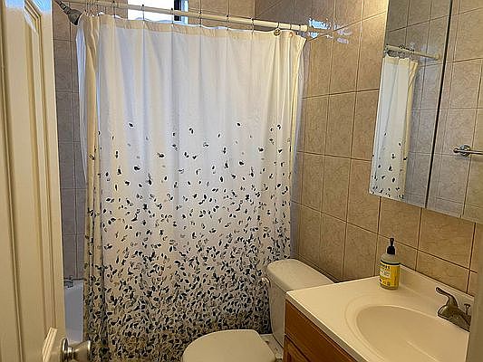 3rd image of 34-23 41st St #3L