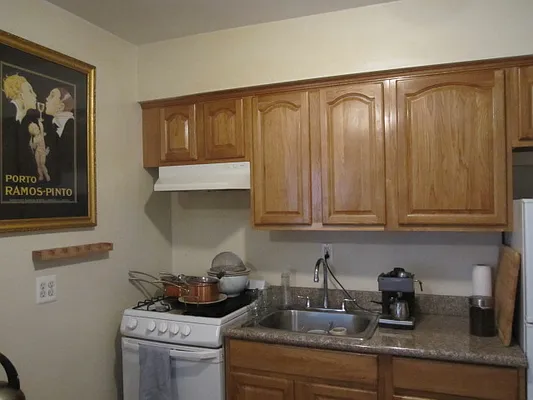 Rented by City Connections Realty | media 14