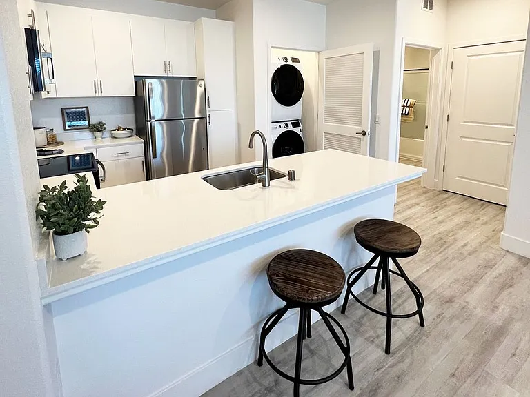The Apartments at Santana Ranch — Photo 13