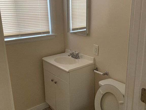 5th image of 8933 Tope Ave #8935