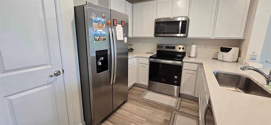 3 bed, 2.5 bath, 1464 sqft, $1,850 — Photo 2