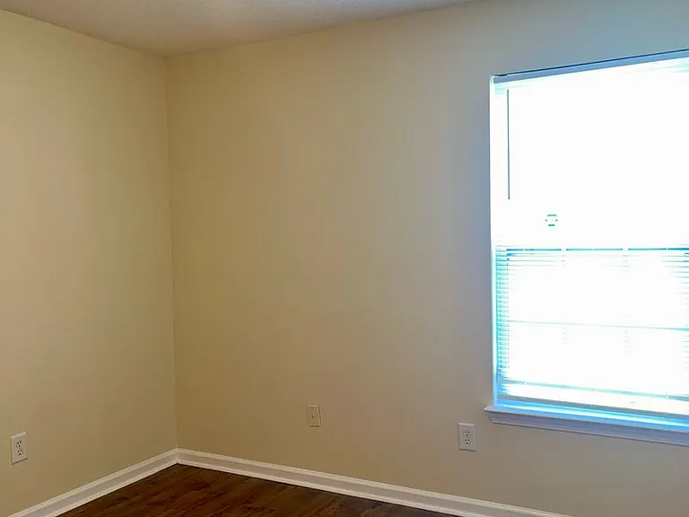 8584 Guthrie Dr — Photo 11