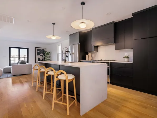 272 E Eagle St #4, Boston, MA 02128