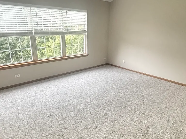 2845 Falling Waters Dr — Photo 14