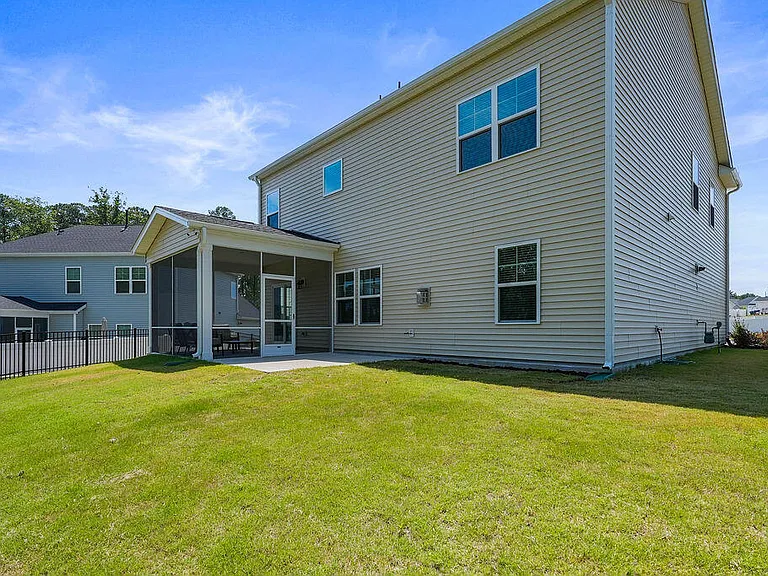 1809 Delaney Hills Ln — Photo 48