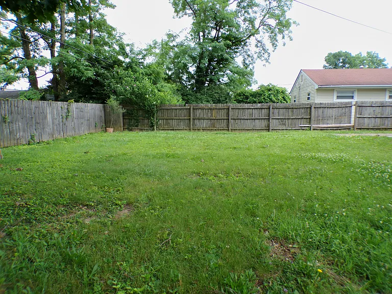 2066 Holt Ave — Photo 29