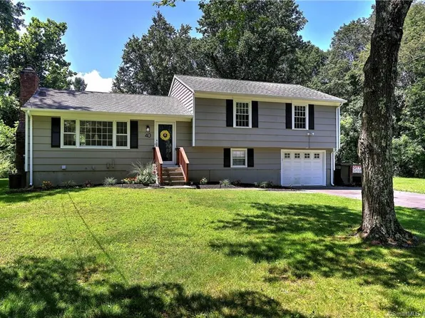 40 Ripton Ridge, Monroe, CT 06468