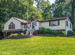 68 Brookwood Dr, Stanhope, NJ 07874