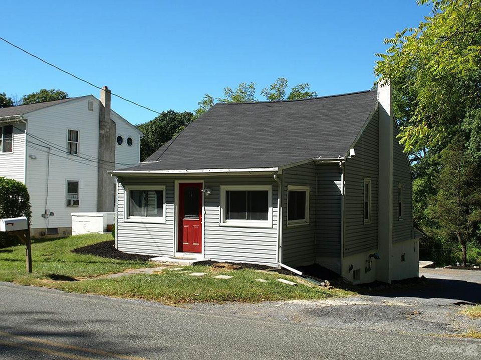 01 FRONT ELEVATION