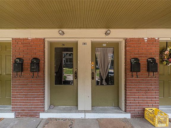 3rd image of 3933 Clark Ave