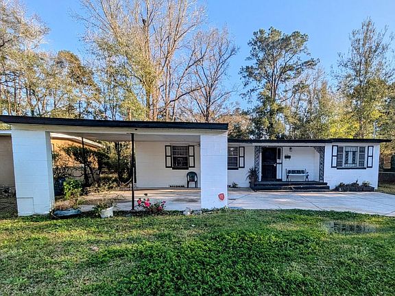 2nd image of 4216 Lockhart Dr
