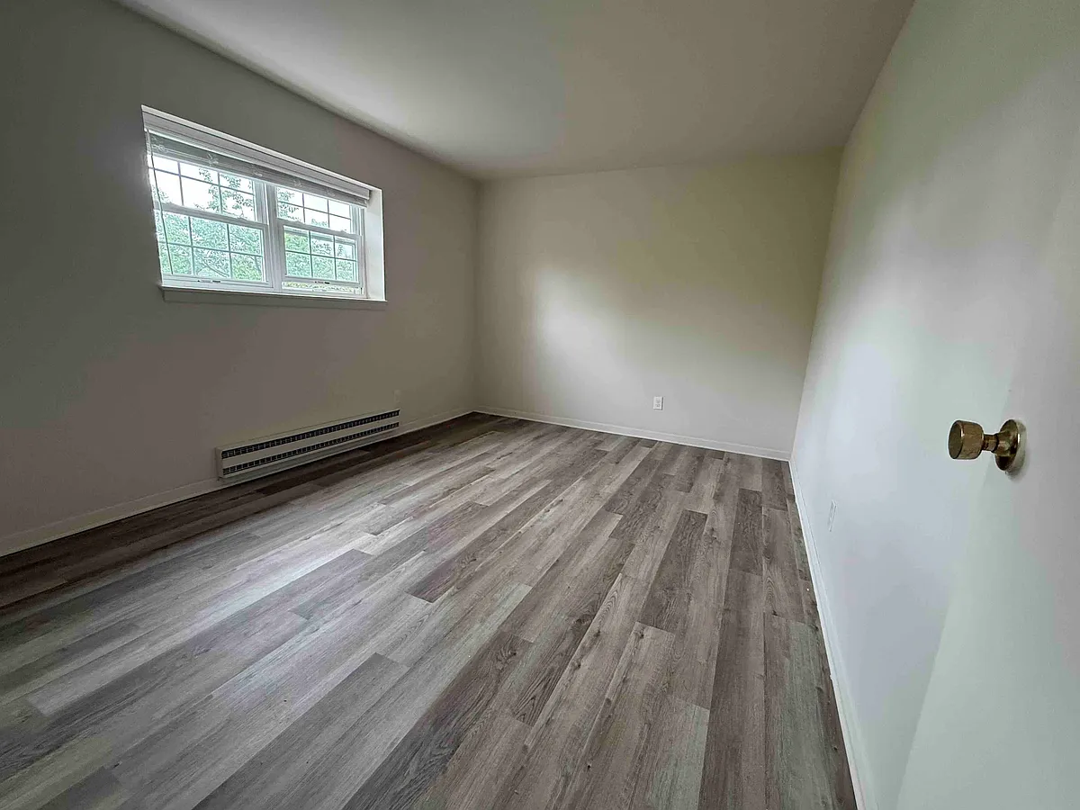 Building Photo - Jamestown Apartments
