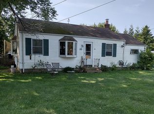 20 W End Ave, East Quogue, NY 11942