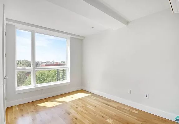 5th image of 418 Lexington Ave #3E