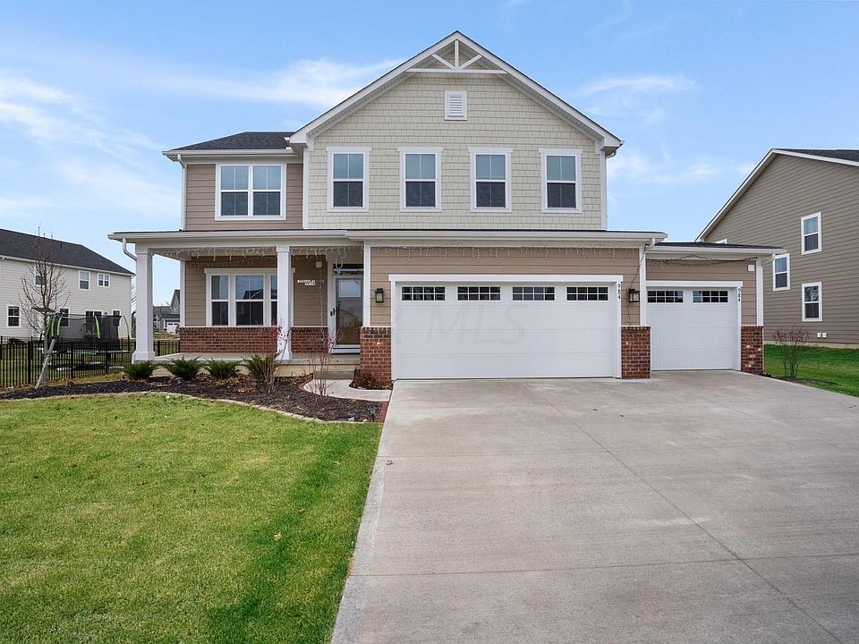 1st image of 984 Balmoral Dr