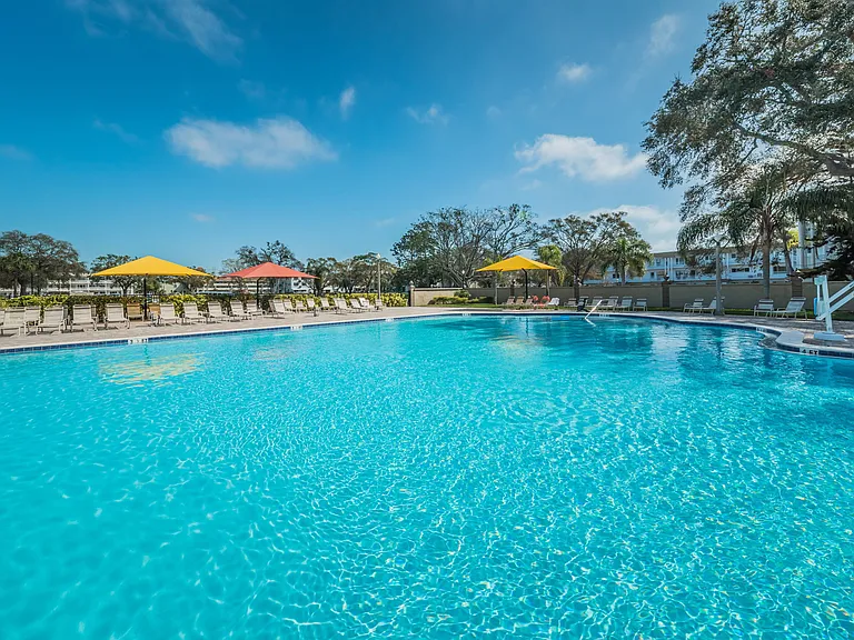 Well maintained pool close to condo