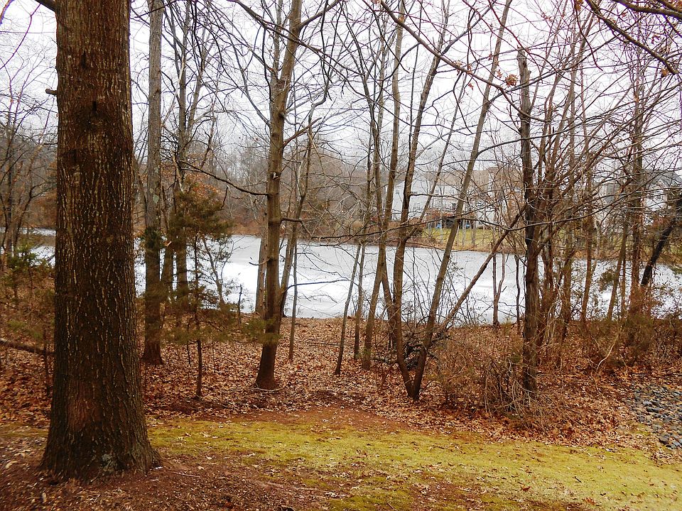 2nd image of 703 S Branch Dr