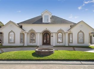 1245 Barbe Dr, Westwego, LA 70094