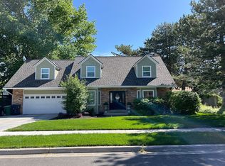 10215 S Buttercup Dr, Sandy, UT 84092