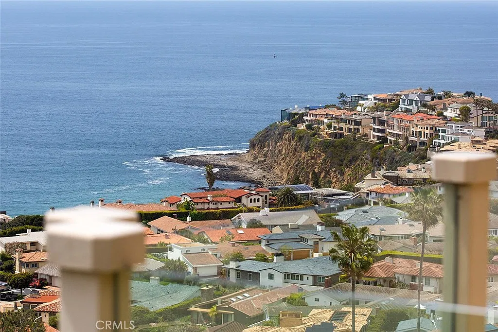 4 bed, 4.5 bath, 3779 sqft, $24,000 — Photo 2