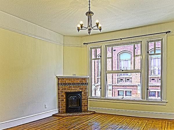 Facing Alameda Ave-
"fireplace" - heat source. Remote control included.