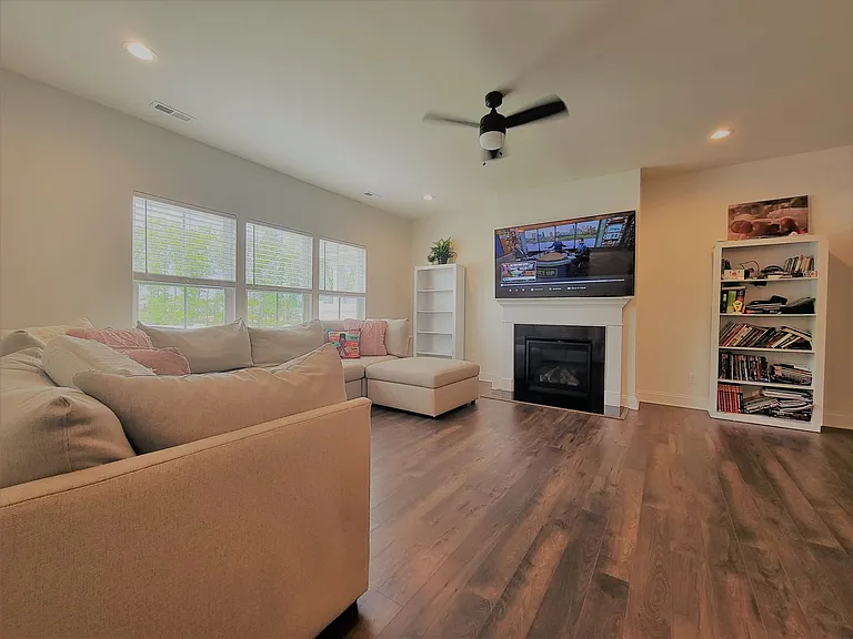 6904 Dunton Rd — Photo 9