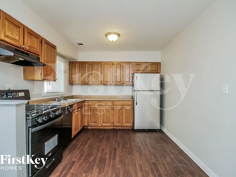 400 Watseka St — Photo 6