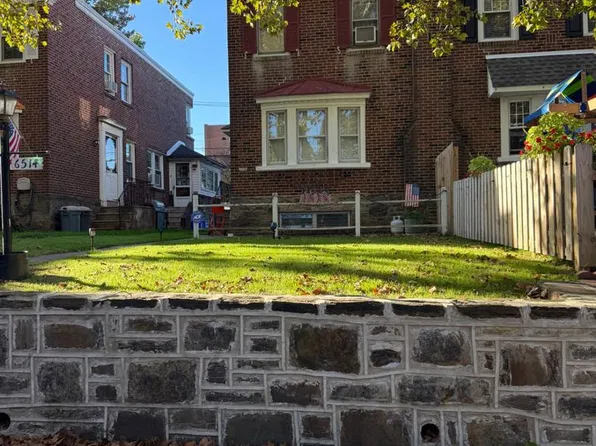 6514 Montour St, Philadelphia, PA 19111