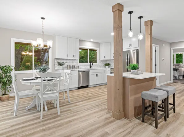 6980 Crest Dr, Maple Grove, MN 55311