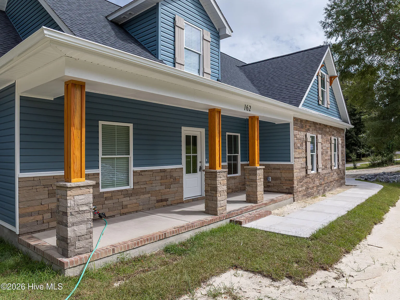 3 bed, 3.5 bath, $2,100 — Photo 3