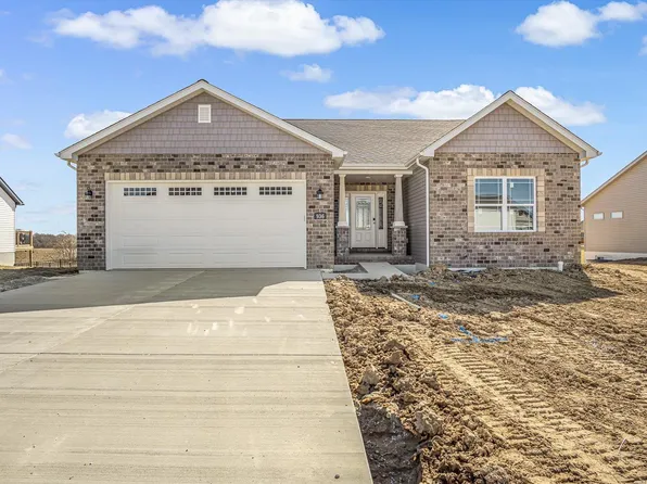 936 Forbs Dr, Waterloo, IL 62298