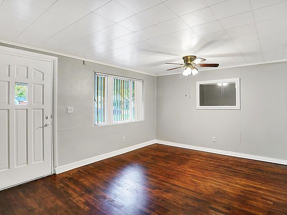 4th image of 1919 S Lazy Creek Dr