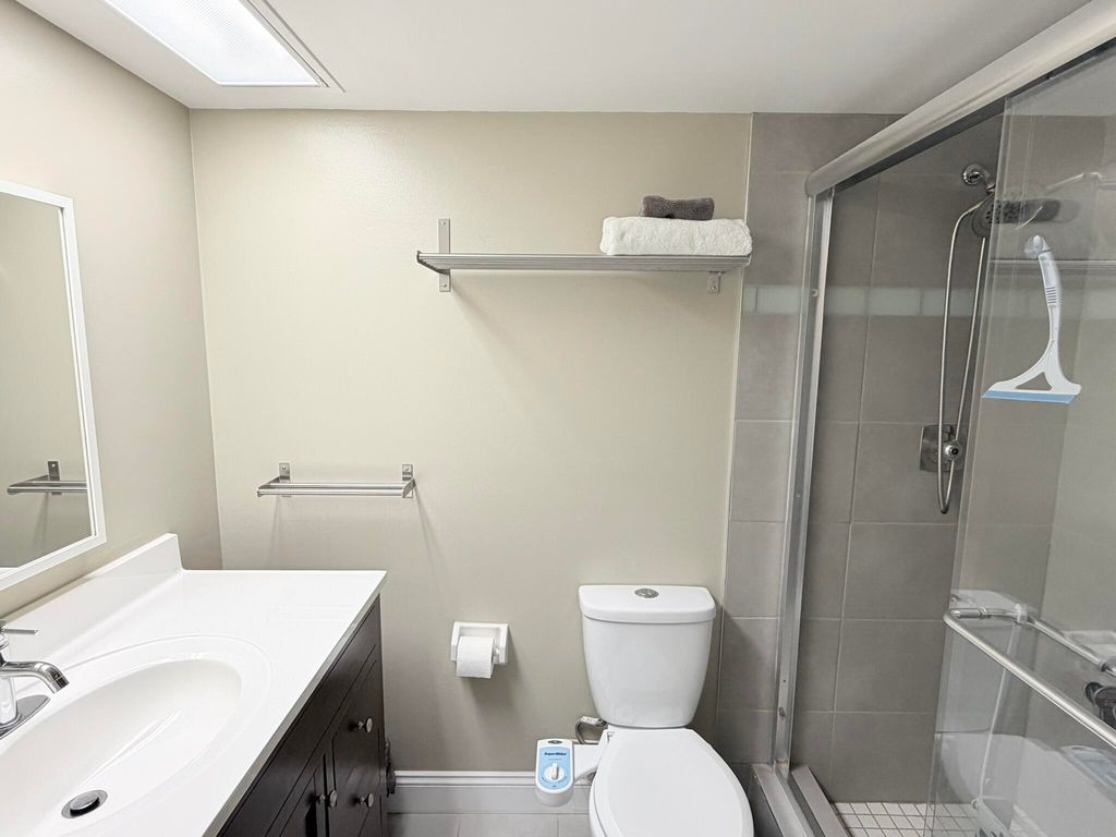 4030 W Palm Aire Dr APT 306, photo 6