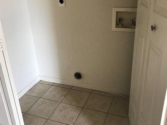 5th image of 1405 Dugger Cir