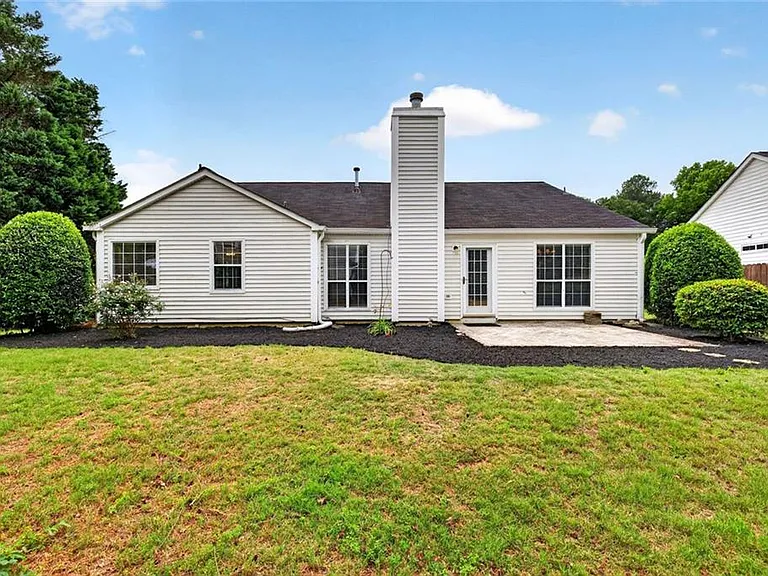 4502 Legend Hollow Ln — Photo 5