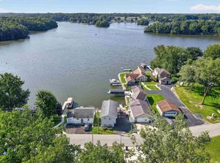 1430 N Shore Dr, Rome City, IN 46784